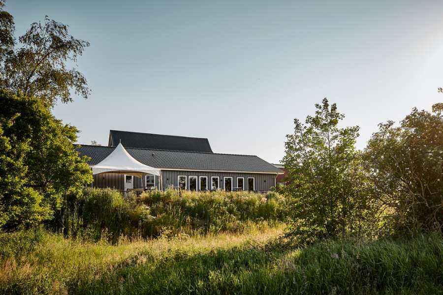 Prost auf frisches Bier und Stahlprofile!, Hauptstraße 4, 24637 Schillsdorf